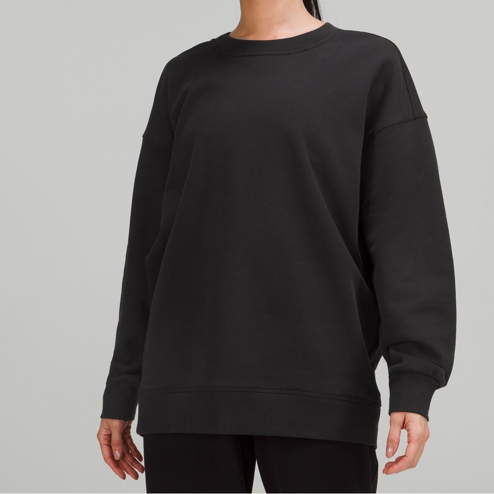Lululemon Perfectly Oversized Crew in Black